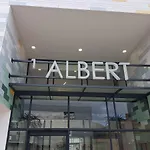1-On-Albert Studio Apartments
